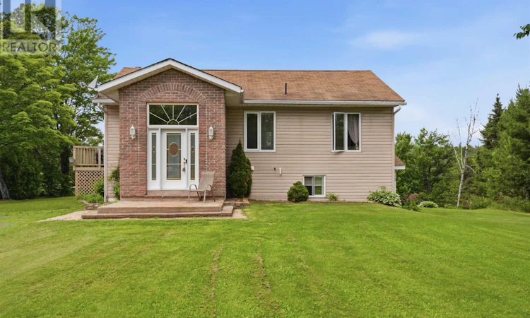 29 River Drive