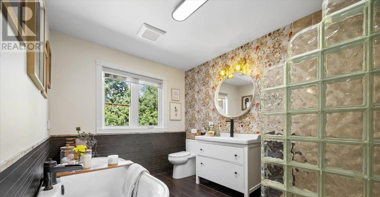 22 Louisa Street E, Georgina, ON, L0E 1L0 - 16