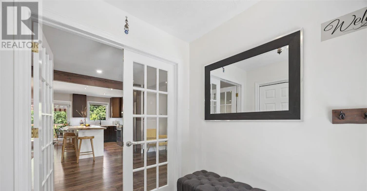 22 Louisa Street E, Georgina, ON, L0E 1L0 - 3