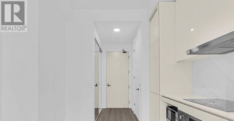 702-28 Interchange Way, Vaughan, ON, L4K 0P8 - 8
