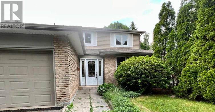 45 Emmeloord Crescent, Markham, ON, L3R 1P9 - 2