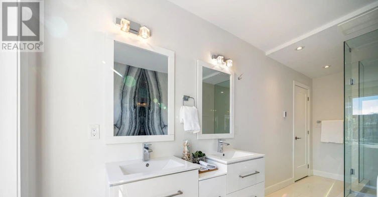 MAIN-2ND And Third 217 Pearson Avenue, Toronto, ON, M6R 1G6 - 29