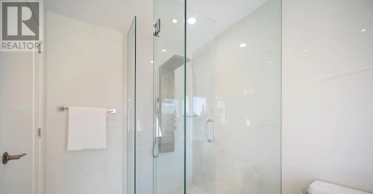 MAIN-2ND And Third 217 Pearson Avenue, Toronto, ON, M6R 1G6 - 31