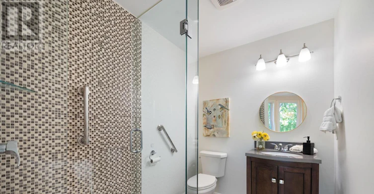 MAIN-2ND And Third 217 Pearson Avenue, Toronto, ON, M6R 1G6 - 33