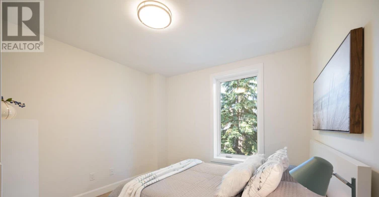 MAIN-2ND And Third 217 Pearson Avenue, Toronto, ON, M6R 1G6 - 35