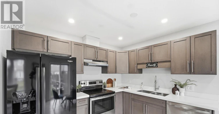 100 Monarch Street, Welland, ON, L3C 0G6 - 8