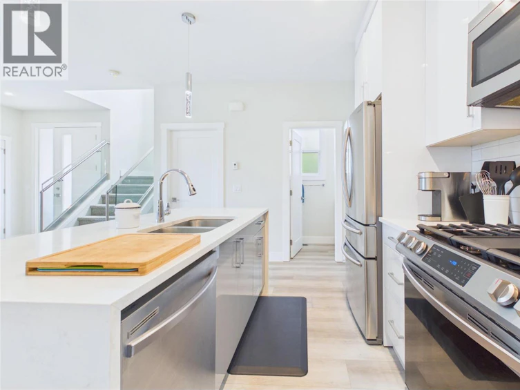 7-115 Wyndham Crescent, Kelowna, BC, V1V 1Z2 - 10