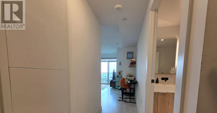 1701-127 Broadway Avenue, Toronto, ON, M4V 1P4 - 11