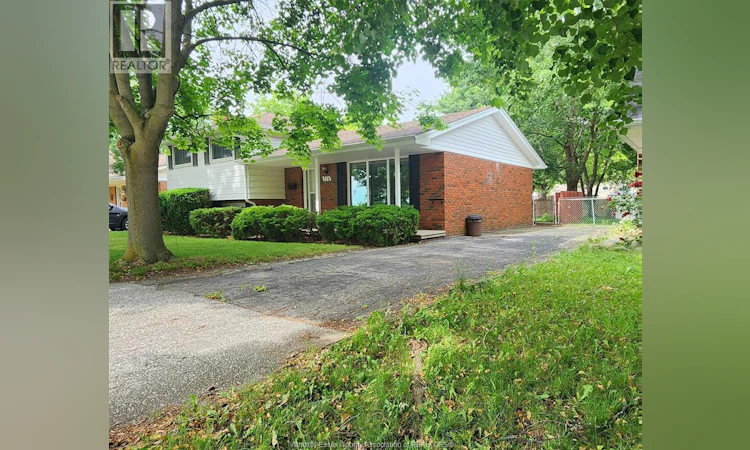 376 Fryer Street