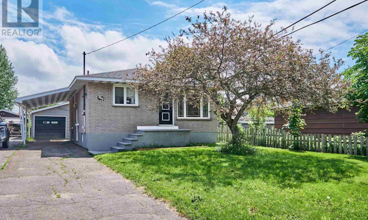 552 Sherbourne Street