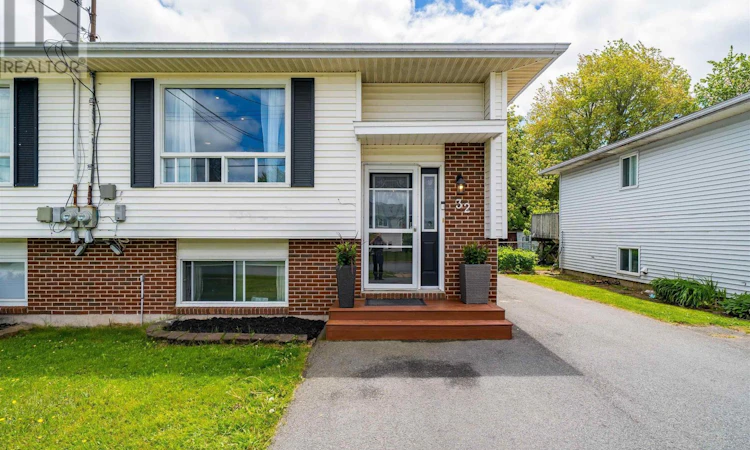 32 Merrimac Drive