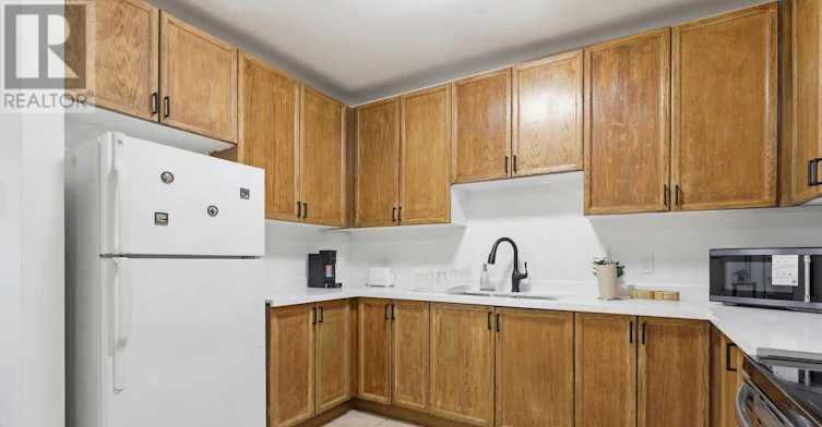 303-223 Jameson Avenue, Toronto, ON, M6K 2Y7 - 6
