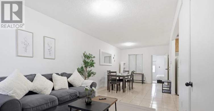 303-223 Jameson Avenue, Toronto, ON, M6K 2Y7