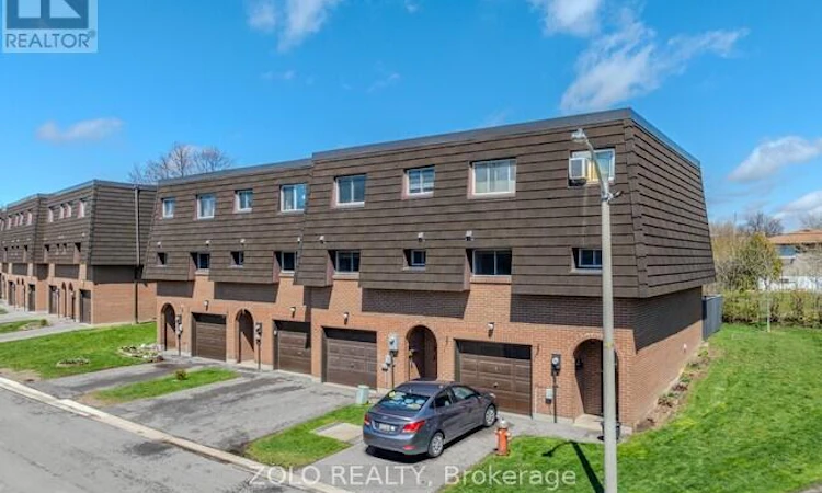 98 Darras Court