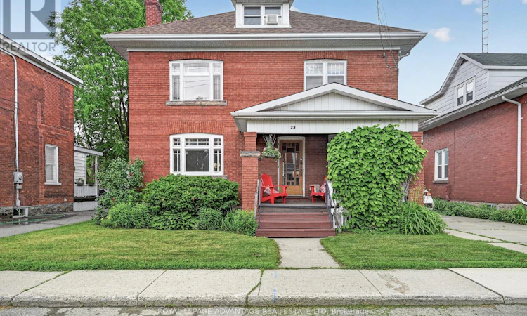 73 Mcgill Street N