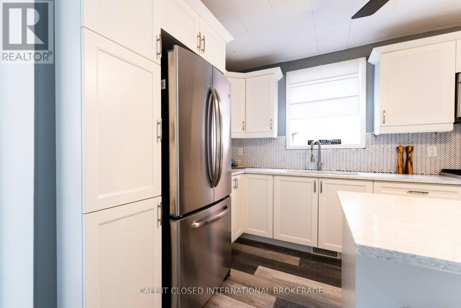 326 Smith Street, Port Stanley, ON, N5L 1C6 - 11