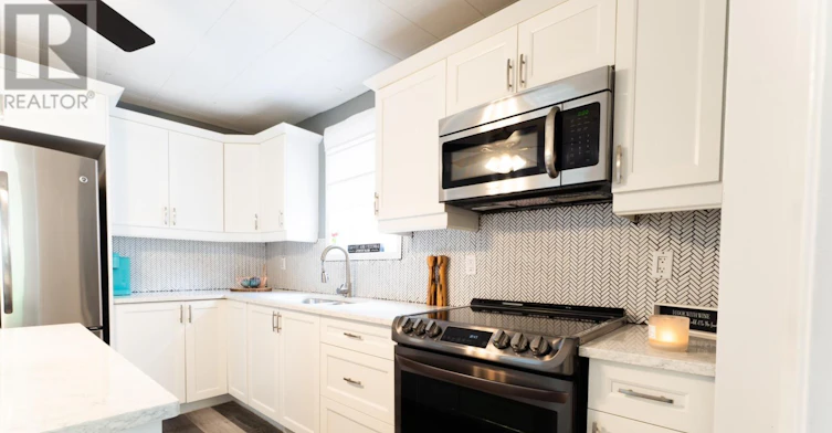 326 Smith Street, Port Stanley, ON, N5L 1C6 - 9