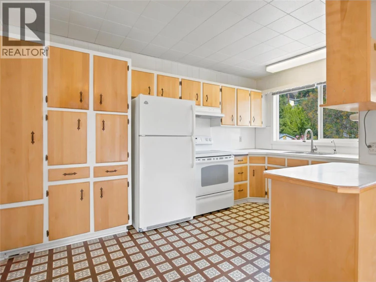 210 Ash Street, Ashcroft, BC, V0K 1A0 - 10