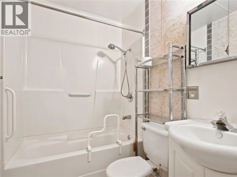 210 Ash Street, Ashcroft, BC, V0K 1A0 - 17