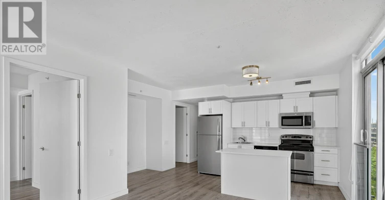 606-100 Bond Street E, Oshawa, ON, L1G 0B7 - 2