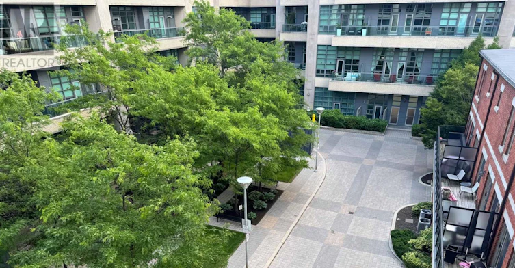 405-377 Madison Avenue, Toronto, ON, M4V 3E1 - 13