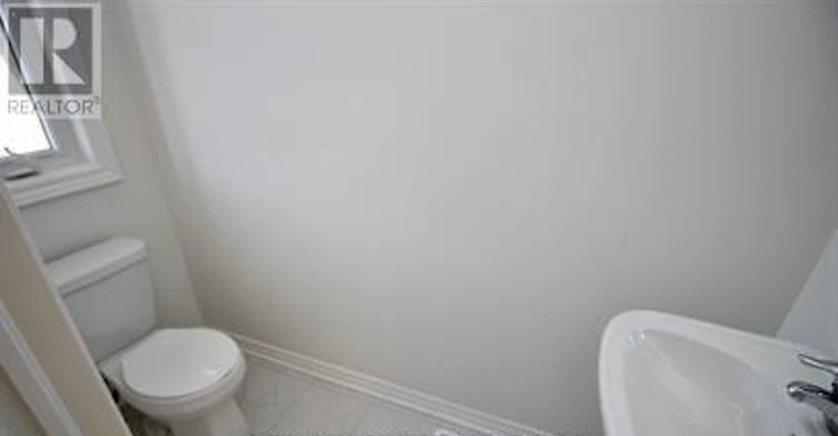 95 Pinot Crescent, Hamilton, ON, L8E 0J9 - 3