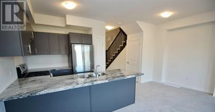 95 Pinot Crescent, Hamilton, ON, L8E 0J9 - 4