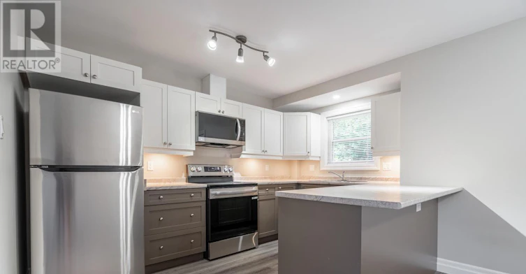 2-38 Viewpoint Avenue, Hamilton, ON, L8V 2S5 - 3