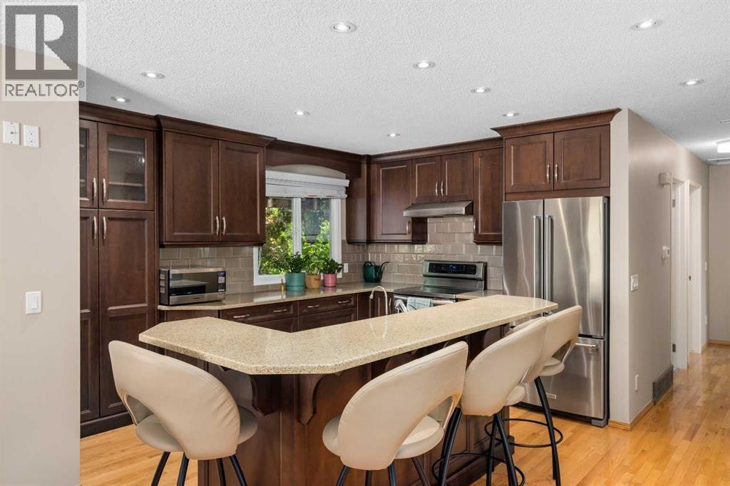 2708 48 Street NE, Calgary, AB, T1Y 1H1