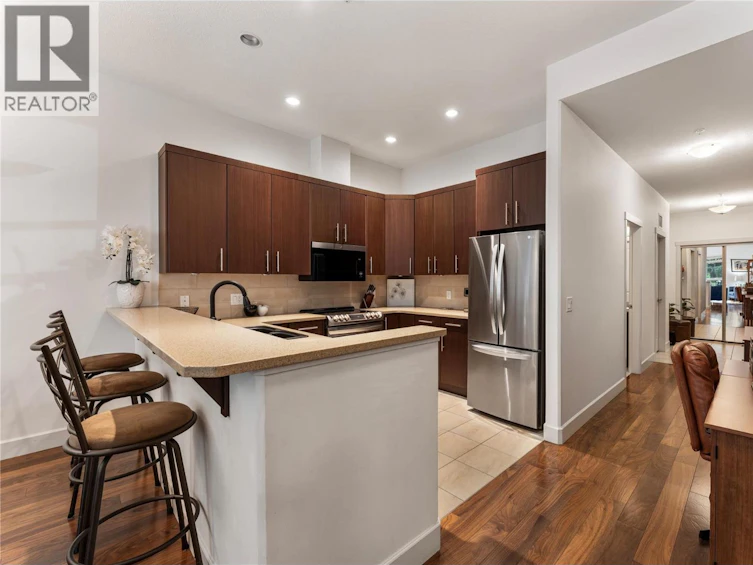 103-457 West Avenue, Kelowna, BC, V1Y 4Z3 - 11