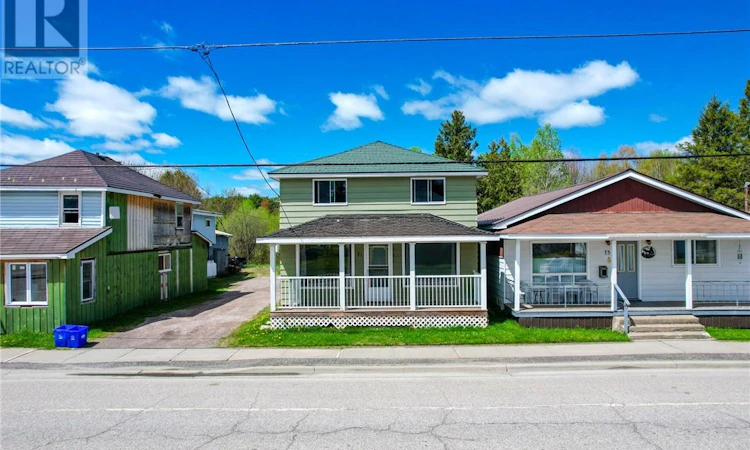 71 St David Street N