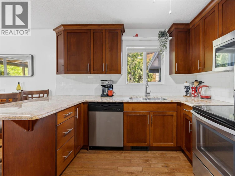 4171 Lakeshore Road, Kelowna, BC, V1W 1W1 - 8
