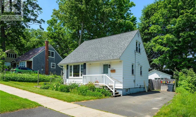 695 Reid Street