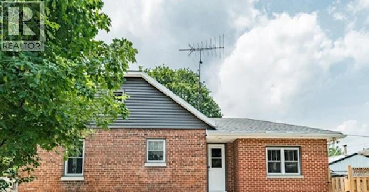 Back-41 Alexandra South West, Chatham-Kent, ON, N7M 1X9