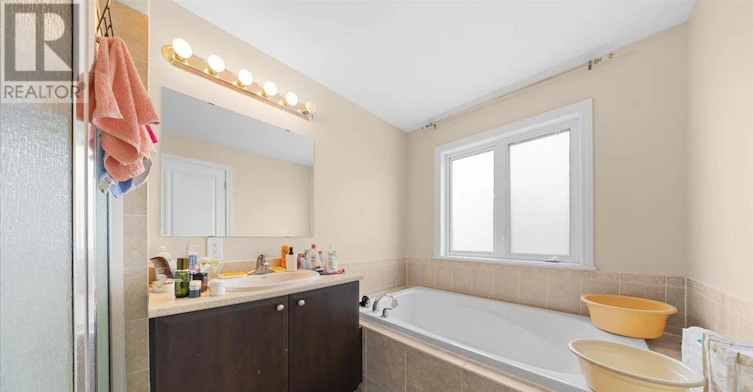 222 Badgeley Avenue, Ottawa, ON, K2T 0A4 - 18