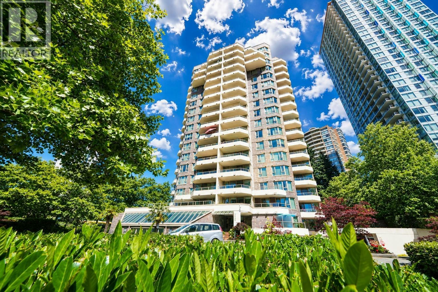 305-5790 Patterson Avenue, Burnaby, BC, V5H 4H6