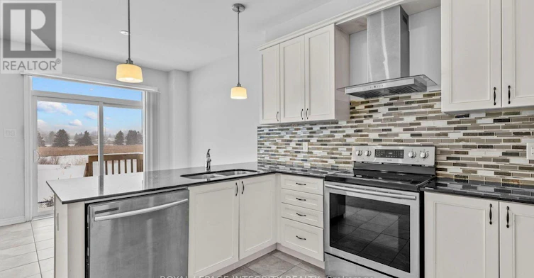 163 Cranesbill Road, Ottawa, ON, K2V 0J4 - 6