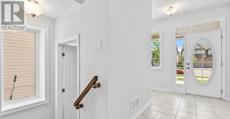 163 Cranesbill Road, Ottawa, ON, K2V 0J4 - 2