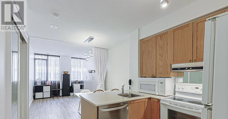 804-555 Yonge Street, Toronto, ON, M4Y 3A6 - 7