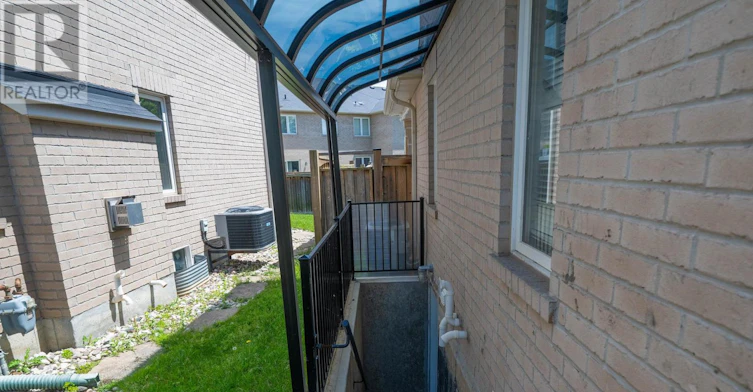 15 Portwine Drive, Toronto, ON, M1C 0C9 - 4