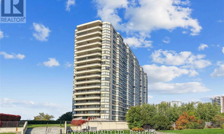 1405-5 Greystone Walk Drive
