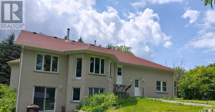 19811 Woodbine Avenue, East Gwillimbury, ON, L0G 1R0