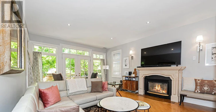 52 Herne Hill, Toronto, ON, M9A 2X1 - 9