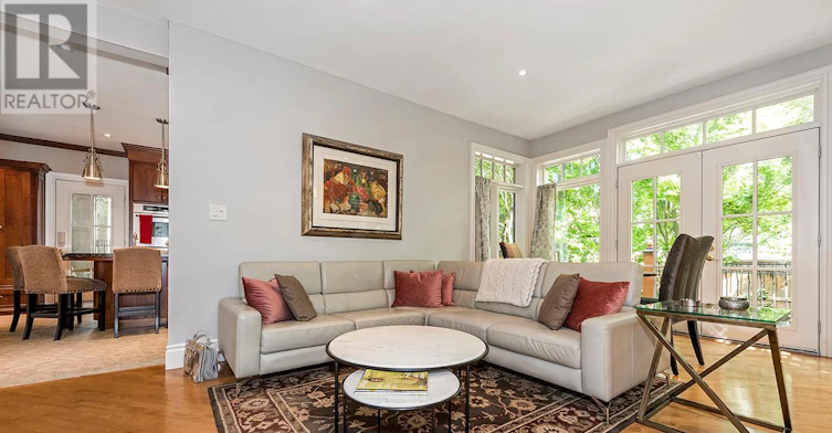 52 Herne Hill, Toronto, ON, M9A 2X1 - 7