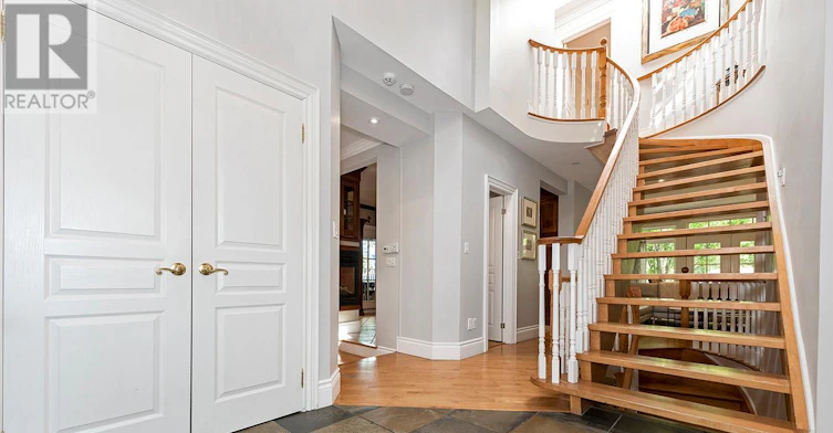 52 Herne Hill, Toronto, ON, M9A 2X1 - 3
