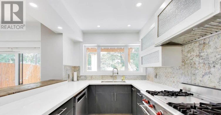 514 Windermere Avenue, Toronto, ON, M6S 3L6 - 11