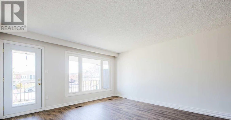 UPPER-2393 Whaley Drive, Mississauga, ON, L5B 2B3 - 6