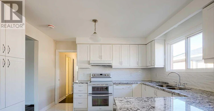 UPPER-2393 Whaley Drive, Mississauga, ON, L5B 2B3 - 2