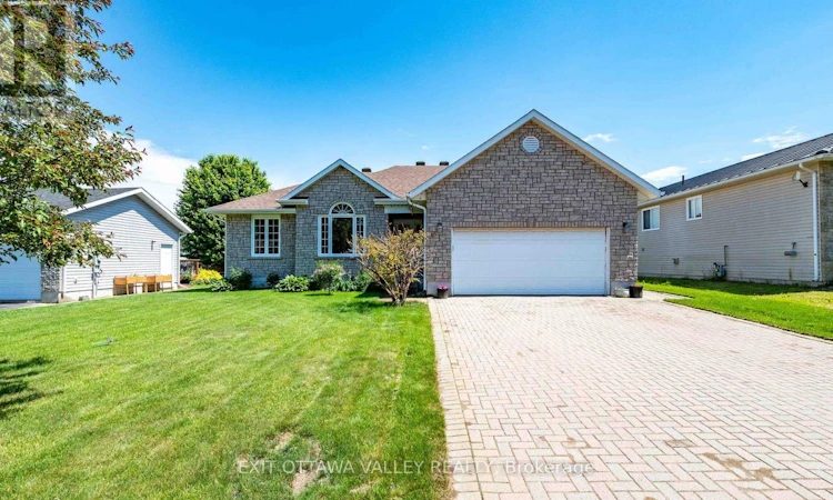 6 Cockcroft Crescent