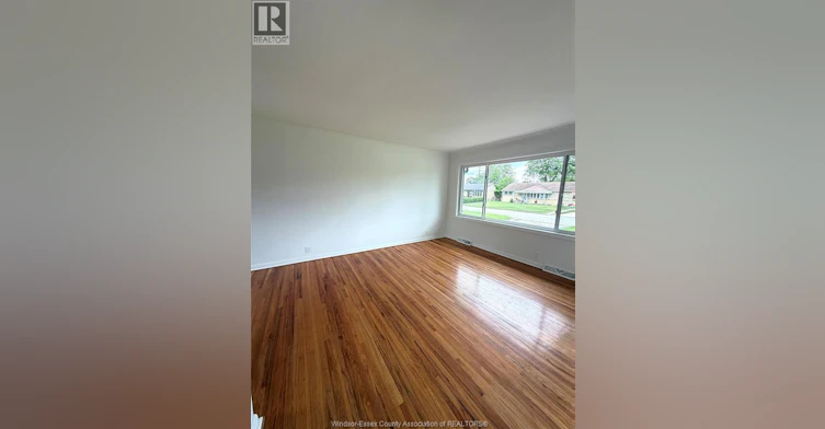 3186 Mark, Windsor, ON, N9E 2W8 - 3
